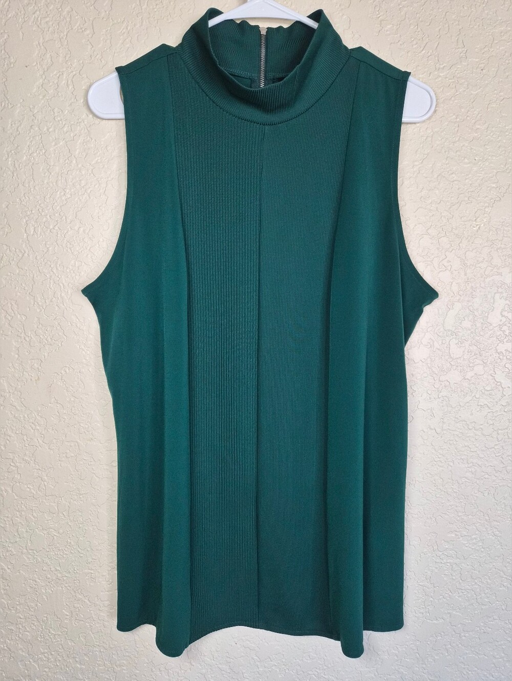 Worthington Sleeveless Mock Neck Tank in Forest Green